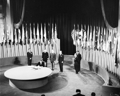 Hoy celebramos el #DíaDeLasNacionesUnidas. 

Como miembro fundador 🇦🇷reafirmamos nuestro compromiso con los propósitos y principios consagrados en la Carta de la Organización 🇺🇳
#UNDay #ArgentinaONU