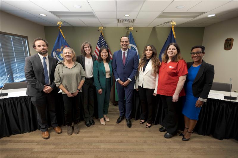 All people should be treated fairly and with dignity in their jobs. Today, the @CFPB and <a href="/USDOL/">U.S. Department of Labor</a> held a joint hearing focused on issues impacting workers. I want to thank <a href="/ActSecJulieSu/">Acting Secretary Julie Su</a> and <a href="/minurses/">Michigan Nurses Association</a> for their partnership in making today’s event possible.
consumerfinance.gov/about-us/newsr…