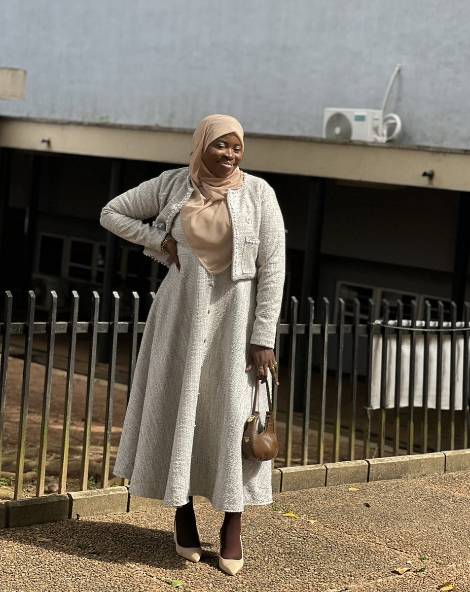 mar_l_bee's tweet photo. ..and I will do no harm or injustice to them..

A week ago, I swore the Hippocratic oath and officially became a Doctor.

Dr B.M LATEEF 
(MB;BS IBADAN)

I was 3 when I told my mum that I wanted to be a Doctor.

This small girl’s 21-year old dream became a reality

Alhamdulillah🥺 https://t.co/3rP9mXQUPw
