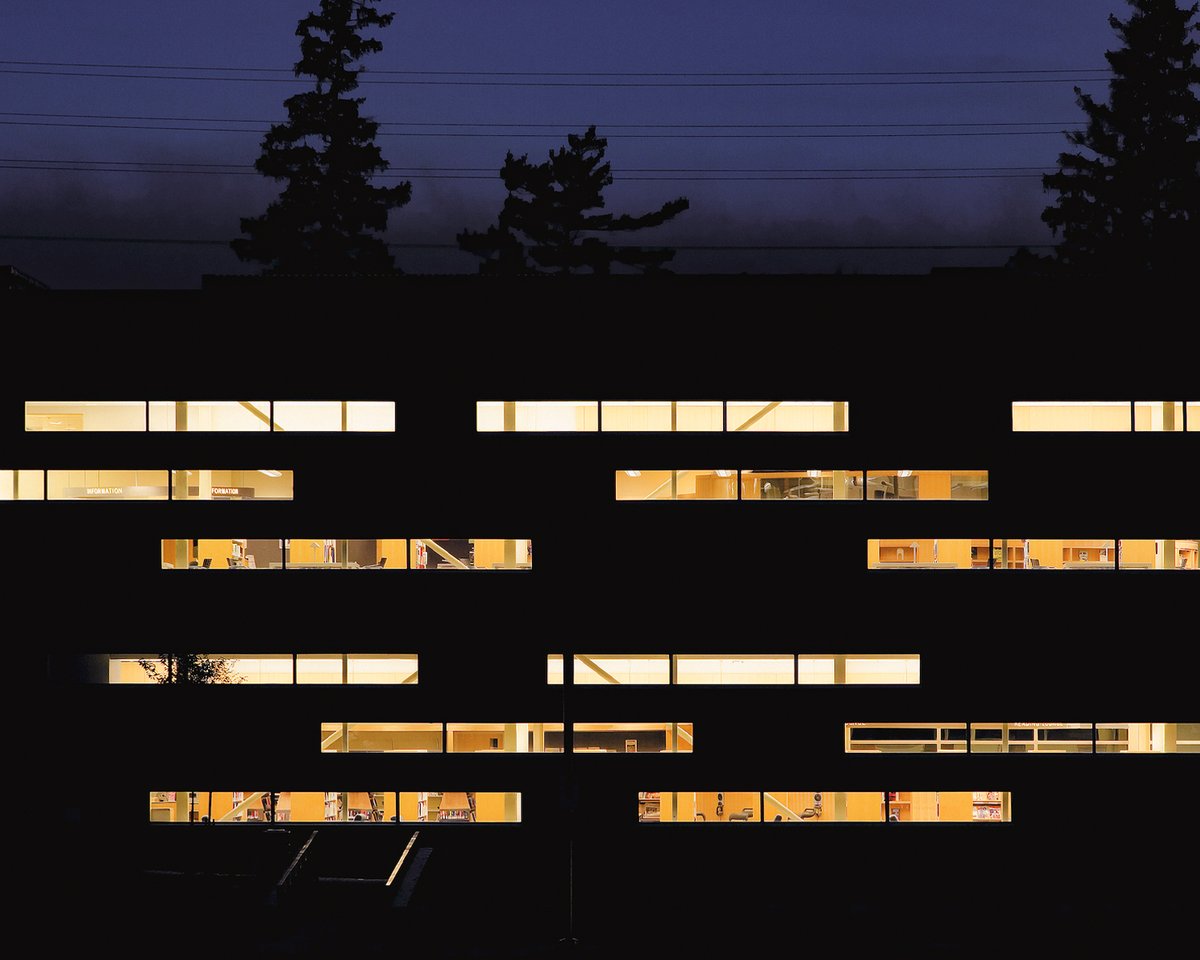 #CanadianLibraryMonth

The Pierre Berton Resource Library in Vaughan celebrates its 20th anniversary!