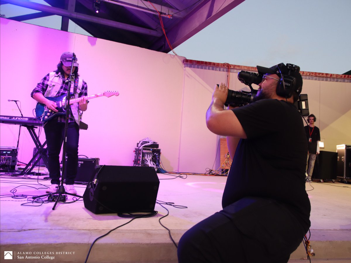We’re #SACproud of our Music Business and Radio, Television, and Film students for the logistical work they did at Fiesta Alegria!
 
These programs offer mentorship and hands-on professional development, producing and recording live music events that air on TVSA.