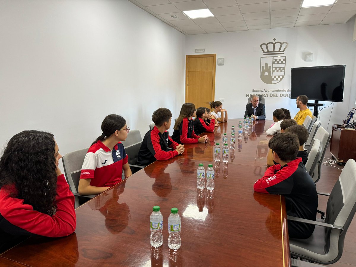 Herrera del Duque tweet media