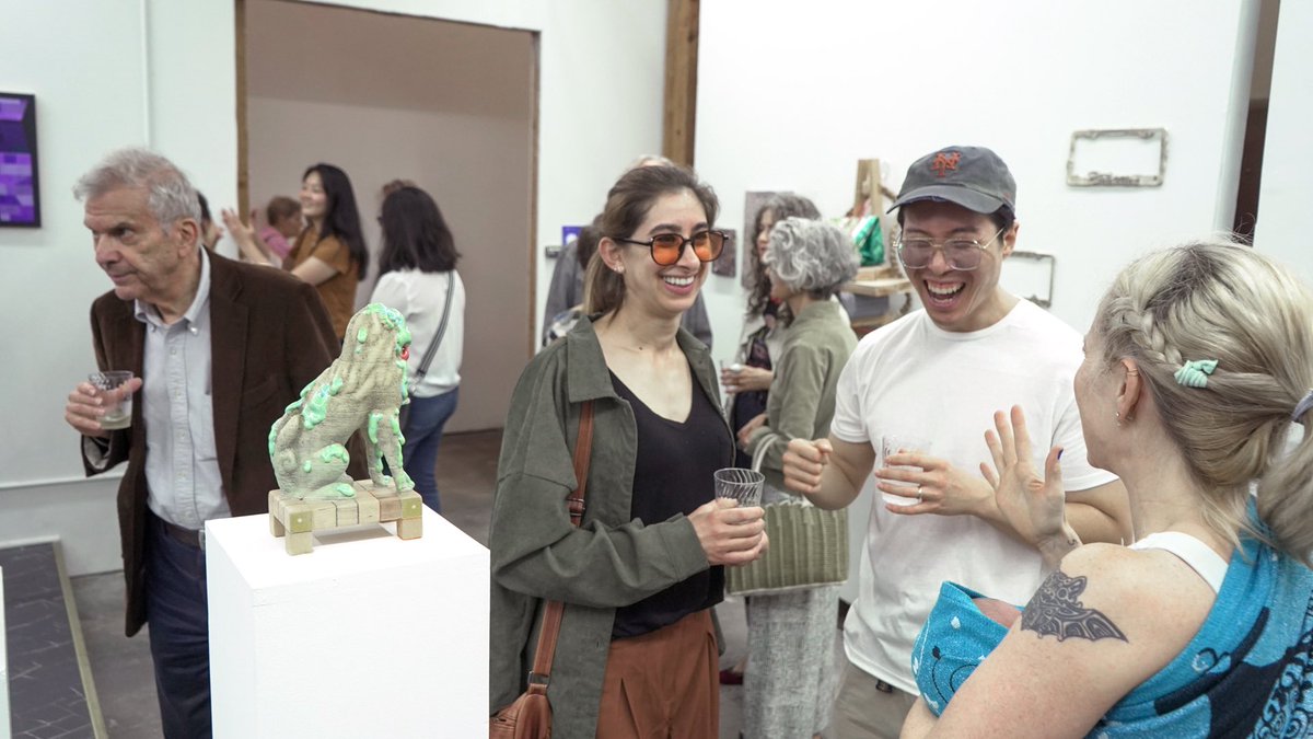 IdolWild1's tweet photo. Final week to view.

Join us this Saturday from 2-5pm for the closing reception of BREATHING ROOM presented by the Korean American Artist Collective https://t.co/acoC3ZlSiN