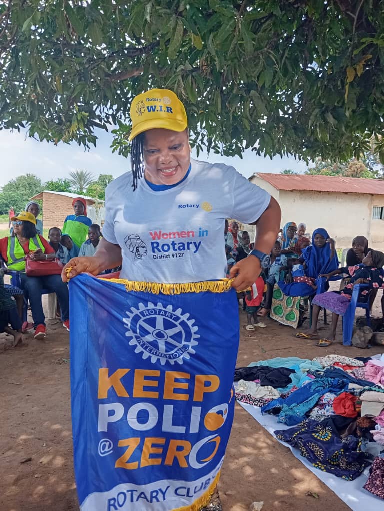 wirdistrict9127's tweet photo. CELEBRATING WORLD POLIO DAY, OCTOBER 24TH 2024

Immediate Past President of Rotary Club of Asokoro Diamond, Rotarian Adeleke Shola Ayanronke , Rotarian Ayantunji Tokunbo Blessing and others at Jiwa Gwalada, Dantata Junction, Dei-Dei, Abuja celebrating WORLD POLIO DAY and repres https://t.co/2IM4kRdfOF