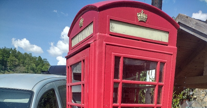 spiritofdee's tweet photo. Phone Box Thursday: Main Street, Killin https://t.co/EDLHzw5oAZ #redphonebox