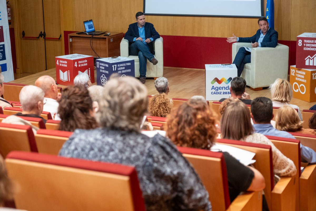 IFEF_cadiz's tweet image. Damos a conocer el Plan de Acción Local y trabajamos juntos por la ciudad que queremos.

Momento de determinar los proyectos de @cadiz_es para la #EDIL, para lo que contamos CONTIGO.

Seguimos el próximo 30/10 a las 17,30 horas, te unes?