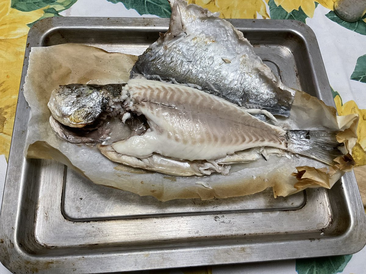 incucinacongina's tweet photo. Orata al cartoccio buonissima….😋 #chef #food #seafood #cooking #CuocaADomicilio #orata # pesce https://t.co/KaxlS6ot0P
