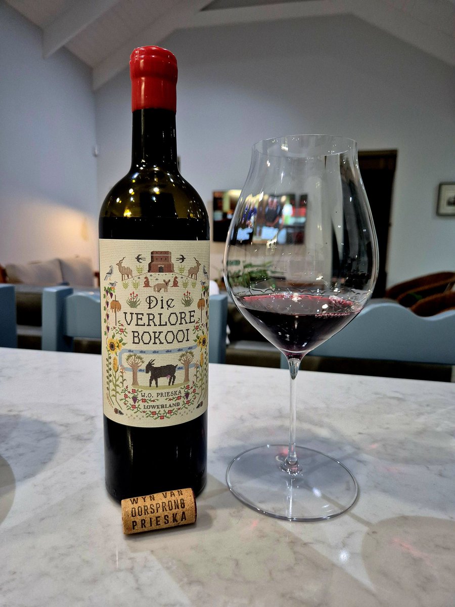 Wines I Like (@winesilike) on Twitter photo Lowerland's Verlore Bokooi
This red blend is made from Tannat, Merlot, Petit Verdot, Shiraz and Cabernet Sauvignon - these grapes all come from Prieska in the Northern Cape.
Produced by <a href="/CoetzeeBertie/">bioboertie</a>
Made by <a href="/LukasvLogg/">Lukas v loggerenberg</a> Lowerland's Verlore Bokooi
This red blend is made from Tannat, Merlot, Petit Verdot, Shiraz and Cabernet Sauvignon - these grapes all come from Prieska in the Northern Cape.
Produced by <a href="/CoetzeeBertie/">bioboertie</a>
Made by <a href="/LukasvLogg/">Lukas v loggerenberg</a>