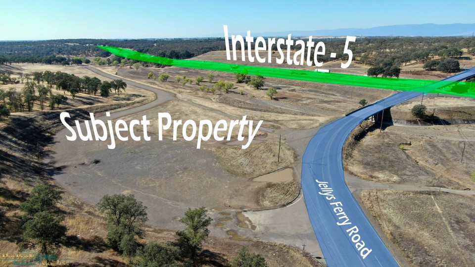 theBrokerList's tweet image. Development along Interstate 5 #RedBluff #California #CRE @capitalrivers #Land #OtherLand thebrokerlist.com/properties/dev…