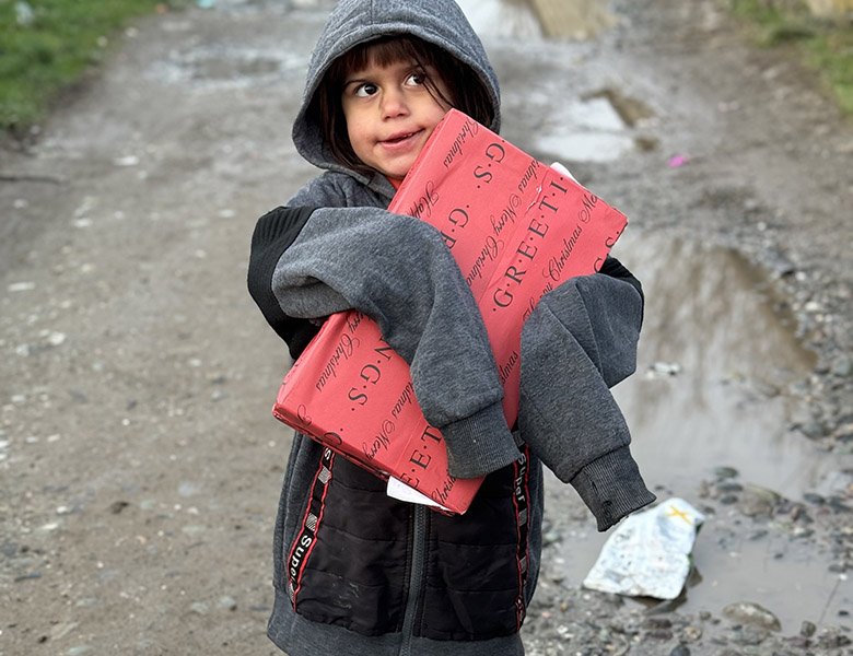 Clovenfords Parent Council (@clovenfordspc) on Twitter photo If you are donating a filled shoebox to the <a href="/BlythswoodCare/">Blythswood Care</a> Christmas Shoebox appeal, please drop it into the school office tomorrow or Monday morning at the latest. They will be collected Monday morning and taken to the collection point by the Parent Council. Thank you 🎁 If you are donating a filled shoebox to the <a href="/BlythswoodCare/">Blythswood Care</a> Christmas Shoebox appeal, please drop it into the school office tomorrow or Monday morning at the latest. They will be collected Monday morning and taken to the collection point by the Parent Council. Thank you 🎁
