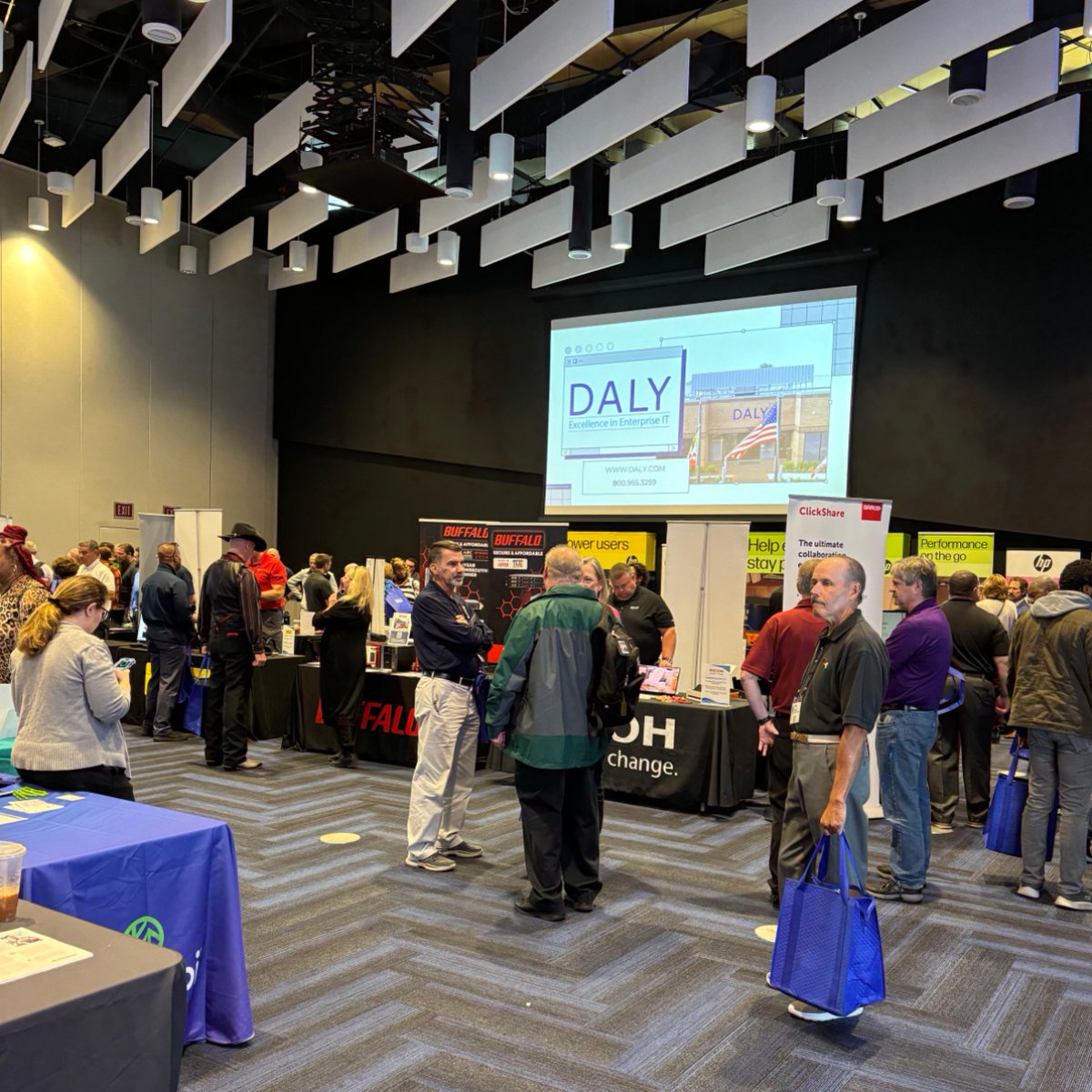 DALYComputers's tweet photo. Swipe through to see exciting highlights from Richmond! Thank you to everyone who showed up and learned about innovative technology that is leading the future. Comment below your favorite part from #DTS2024 👇

#Richmond #DTS2024 #TechnologyShowcase #DALYComputers https://t.co/9zDdAQbHGt