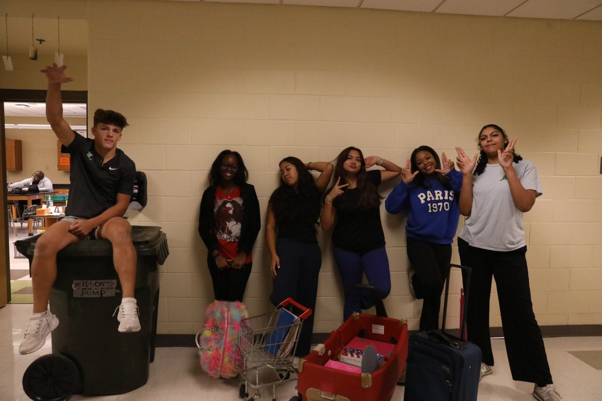 Leeds High School tweet media