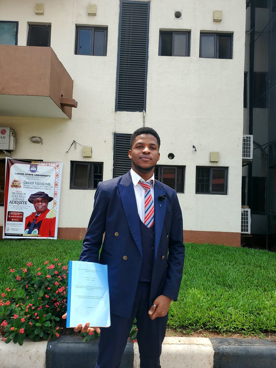 _1Tochukwu's tweet image. 65 courses: 47 A's, 16 B's, 2 C's.....BSc Physiology ❤️
We did it katakata rangers! @Odumodublvck_