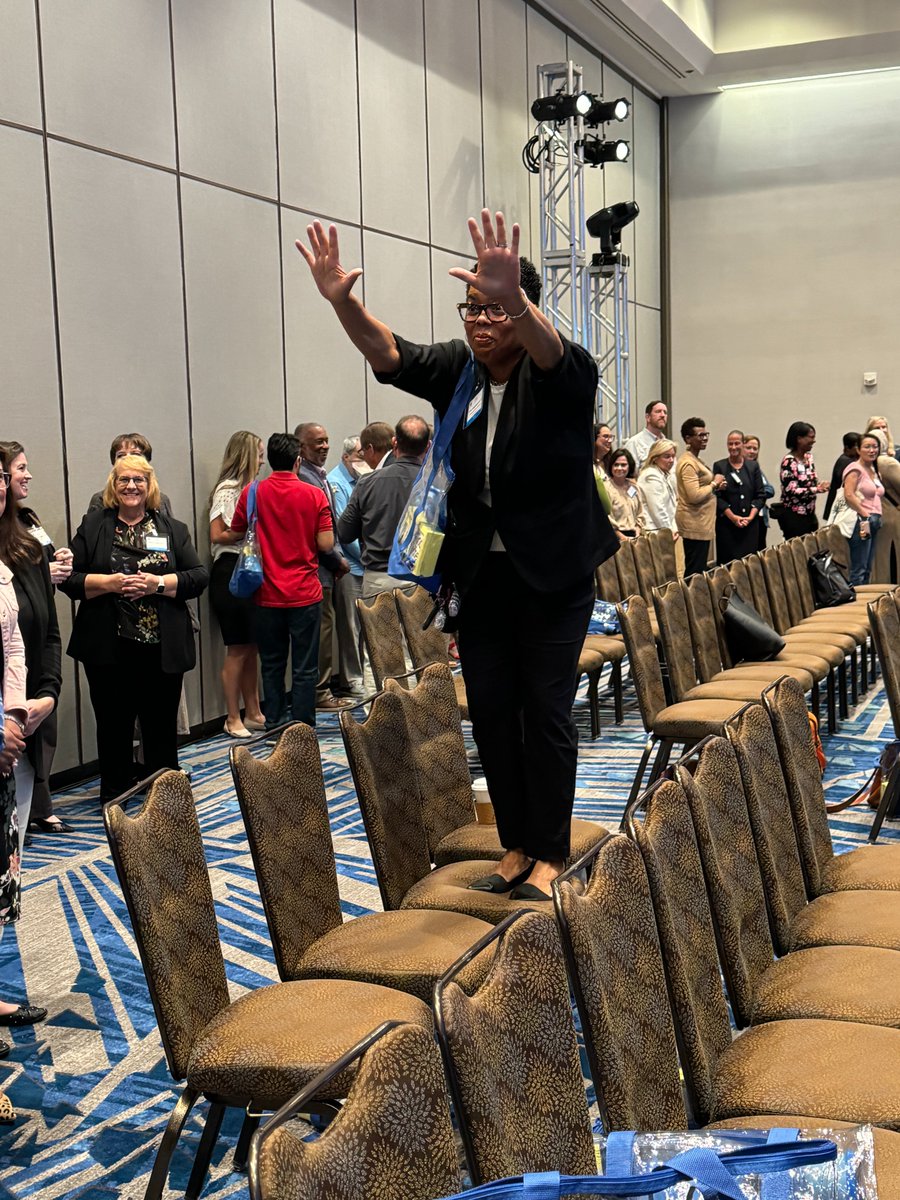 obhg_official's tweet photo. This week, close to 175 Ob Hospitalist Group clinical leaders have gathered for our annual National Clinical Leadership Meeting! Our clinicians will engage in insightful presentations, network with peers, and explore a full agenda of education and connection.  #NCLM24 #StorkSquad https://t.co/jVW09e6ulL