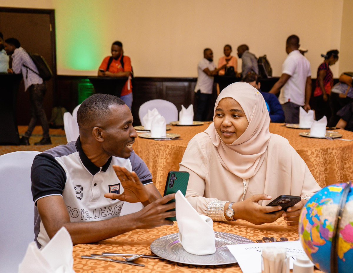 Wageni Mbalimbali Wameanza Kufika Hapa Serena Kushuhudia Uzinduzi wa Kihistoria 🔥

Tupo @serenahotelstz Kuzindua Msimu wa 15 wa @bongostarsearch BEYOND BORDERS | SI MCHEZO

🇹🇿🇺🇬🇰🇪🇨🇩🇧🇮🇷🇼

#BSS15 #BeyondBorders #SiMchezooooo