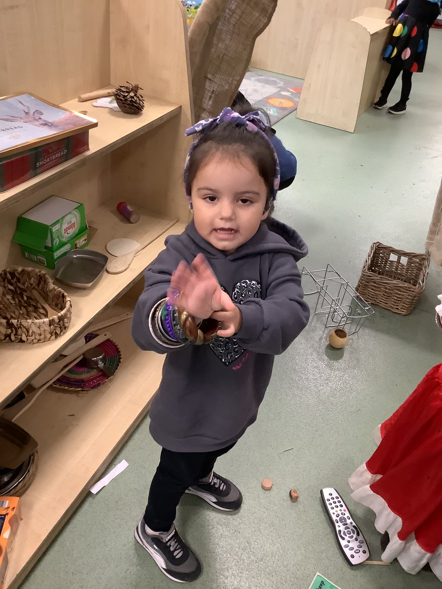 TinsleyMeadows's tweet photo. We've had another busy and exciting week in Sunstones &amp; Moonstones (FS1) this week! 😁

We celebrated another birthday, explored inside &amp; outdoors &amp; visited the playground on the roof this afternoon! 🥳🤩

Happy holidays from everyone in nursery!  See you all soon, everyone! ⭐️👋 https://t.co/OOmetAzv3h