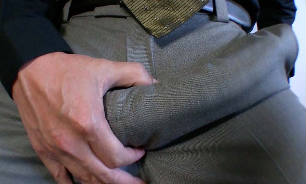 انا زهقت من التويتر الكل كذاب النص الاول بنات بدهم ينمحنوا و ينحكى معهم بالسكس و لما تقلها تعالي نلتقي بتقولك لا زبك كبير ما بقدر عليه و النص الثاني بتكون ممحونه و بدها تنتاك و هي معفنه بس بدها واحد زبه كبير زي و حلو و هي معفنه