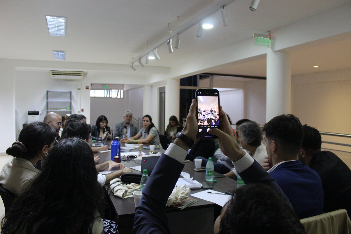 CCMisiones's tweet image. Declaración de Posadas✊🏼🌱📝

La @COP29_AZ, una oportunidad para demostrar el compromiso de los gobiernos subnacionales con la acción climática y fortalecer lazos globales.

Conocé la postura de la Alianza Verde Argentina⤵️
drive.google.com/drive/folders/…

#AcciónClimática #COP29 #PreCOP