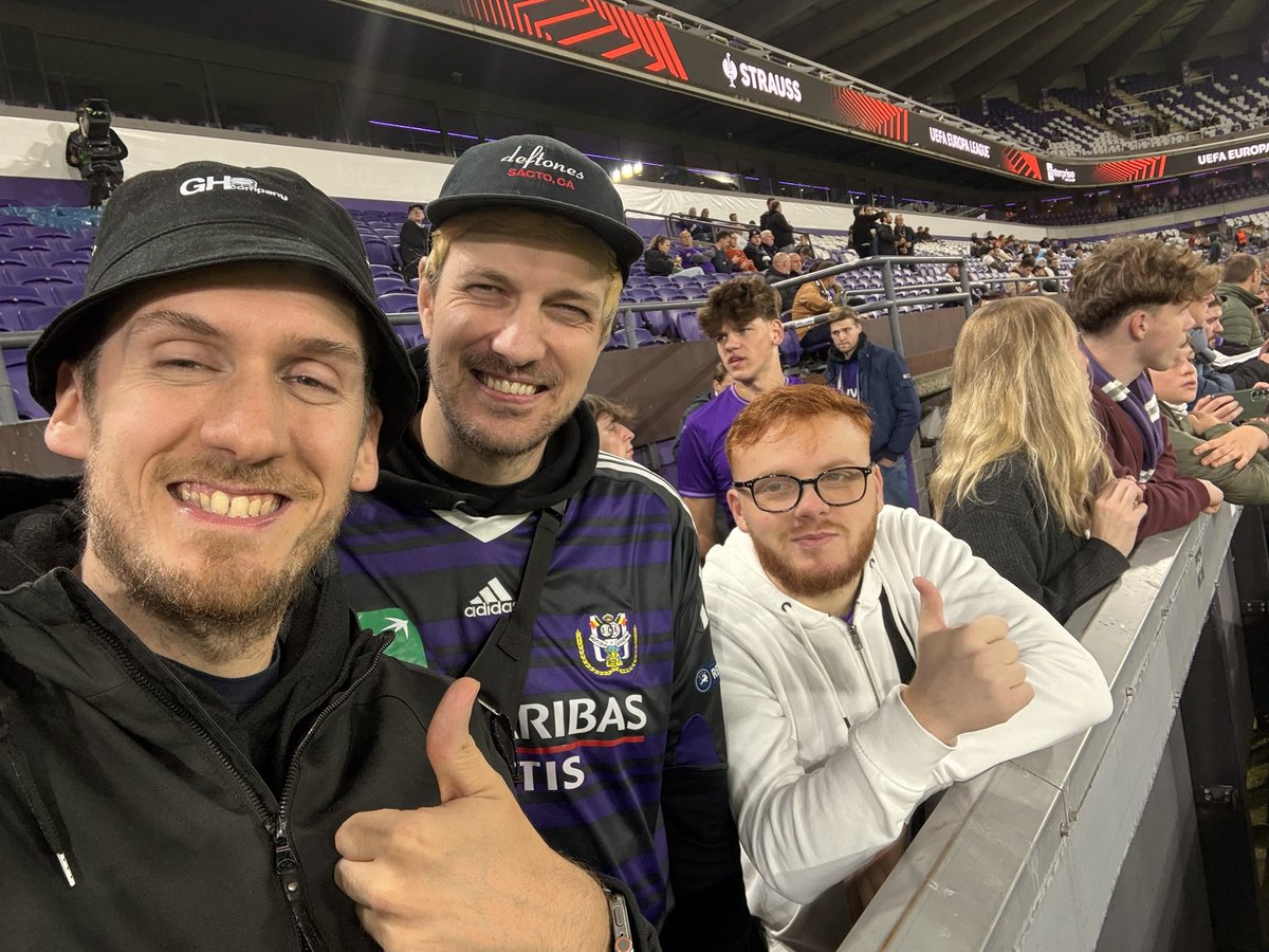 FabTyto's tweet photo. Allez bon match !! 
Visiblement un tifo en préparation à @rscanderlecht 
Avec @mauveflag 

#ANDLUD https://t.co/zjZq2IKkCj