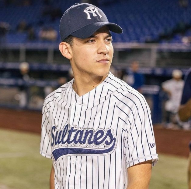 TeamMario2024's tweet photo. ¿Cuantos likes para que @mgiron_of se ponga esta como foto de perfil? https://t.co/RJgh0jgsdG