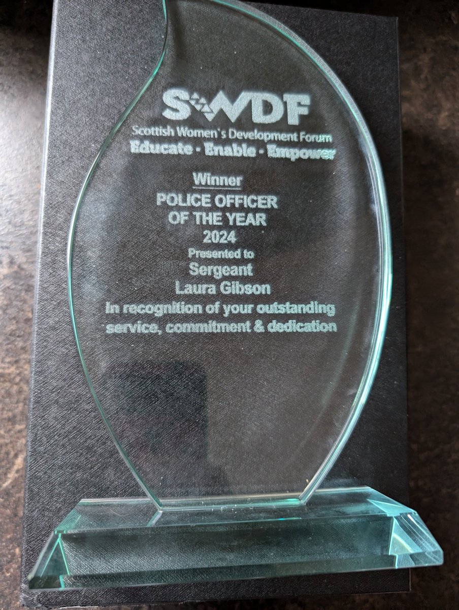 Laura Gibson tweet media