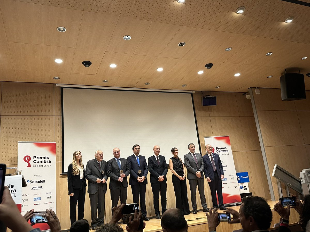 Laura Oliver Perdigones tweet media