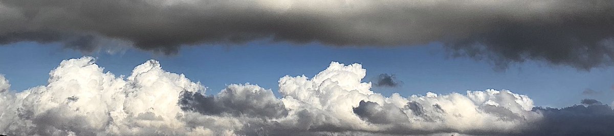 " عندي يقين إن الليالي المقبله ماهي بـ سود 
أنقى من قنوف السحاب اللي تلوح بروقها ".