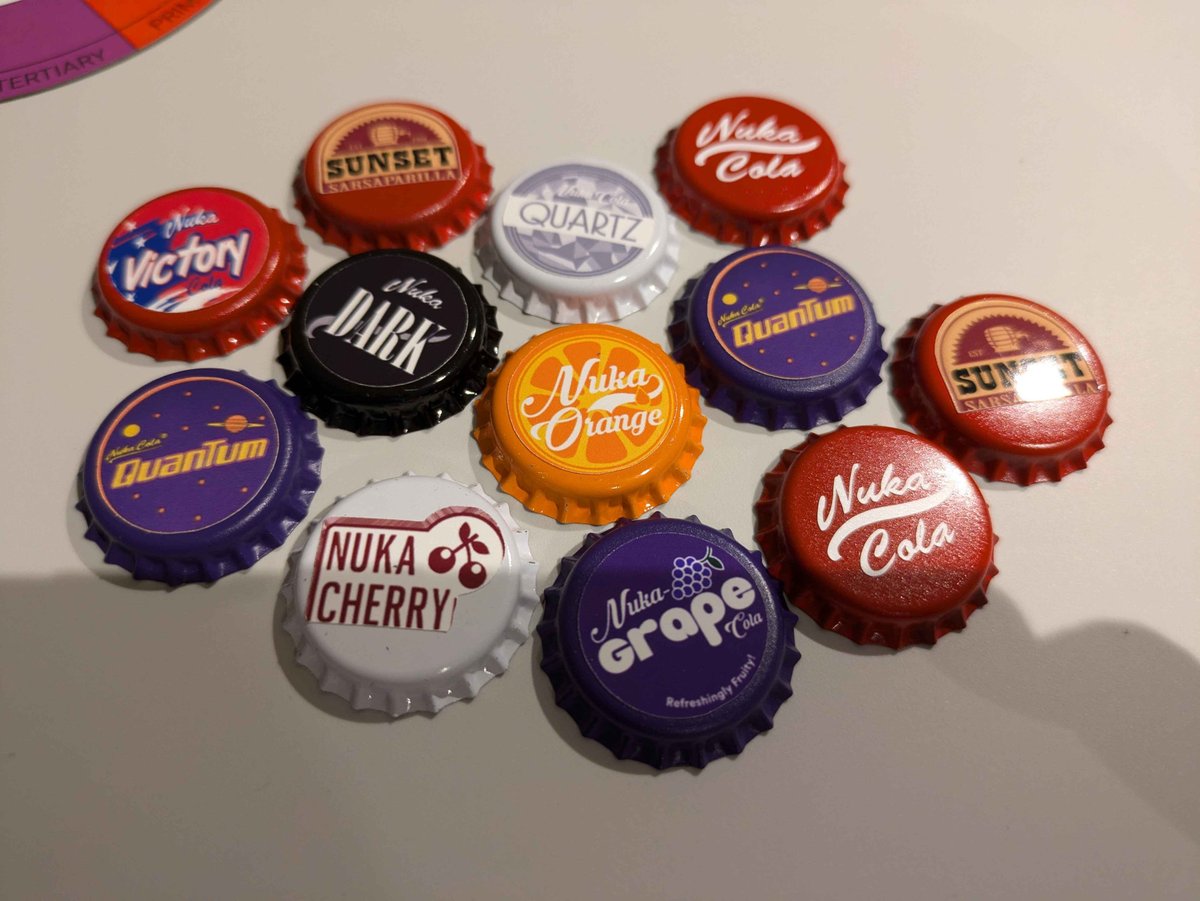 SquigBait's tweet photo. Been a while, have some caps that I weathered down to use as reroll tokens for the Fallout RPG I will soon be running https://t.co/3wgJEr26Ar