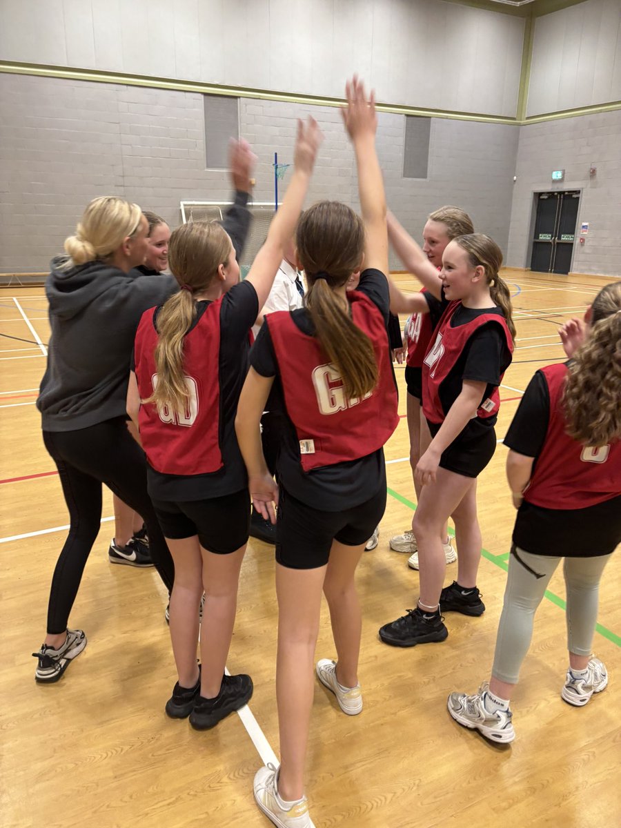 So proud of our S1 netball girls tonight ☺️

The girls played their first game in the Scottish Cup, only their second match together as a team 

Good effort girls. You are getting better each game 💪🏼
