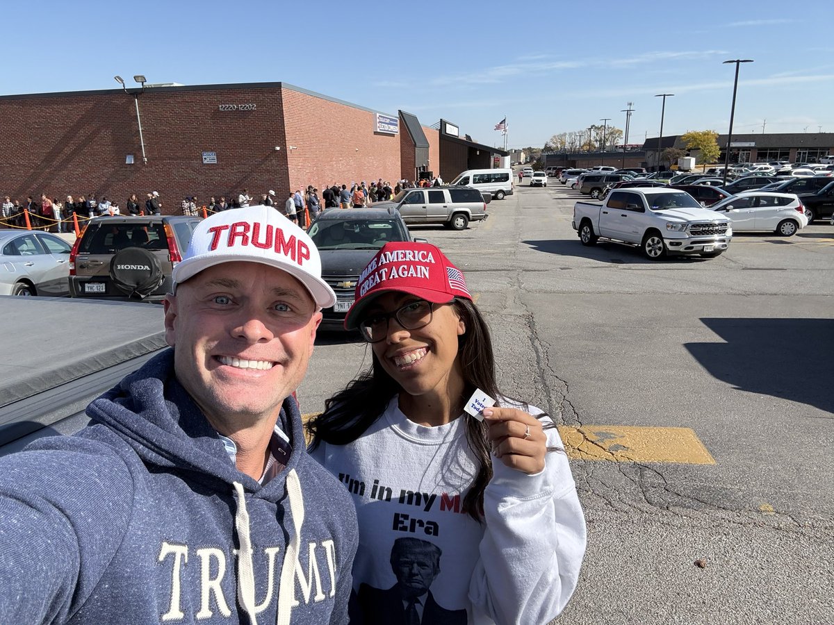 malia_shirley's tweet photo. Just voted early in-person!
Waited 90 minutes with the line wrapped around the building. People are fired up!💥

+1 for @realDonaldTrump in NE-02!

12 DAYS LEFT - Vote Early, Vote NOW!! 🗳️🇺🇸

#MAGA #Trump2024 https://t.co/mquygixiwz