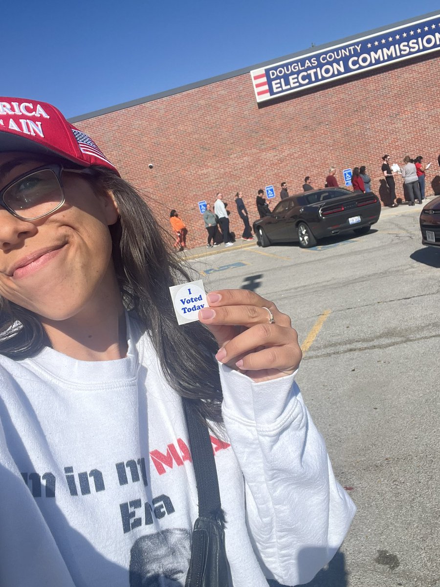 malia_shirley's tweet photo. Just voted early in-person!
Waited 90 minutes with the line wrapped around the building. People are fired up!💥

+1 for @realDonaldTrump in NE-02!

12 DAYS LEFT - Vote Early, Vote NOW!! 🗳️🇺🇸

#MAGA #Trump2024 https://t.co/mquygixiwz