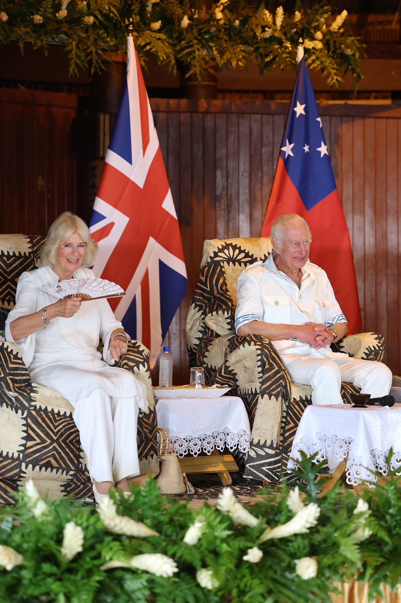 nocontxtcamilla's tweet photo. 🪭  "Her Majesty Queen Camilla, Patron of The Fan Museum, keeps cool on her recent State visit to Samoa with a Fan that she commissioned the museum to make last year. We thank all involved, especially Fan Maker Peter Whittaker, for helping to bring this commission to life."  ~  @TheFanMuseum