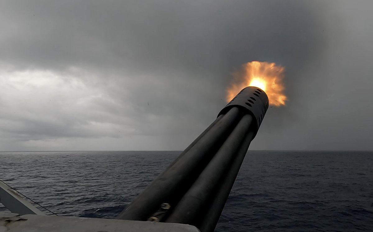 SurfaceWarriors's tweet photo. 🇺🇸⚓ #SurfaceWarriors and Australian #Allies Train in the Strait Of Malacca 🇦🇺🌏
Read the story here: https://t.co/ftvbRoRBHT
#NavyPartnerships #NavyReadiness https://t.co/EgCDyMexzn