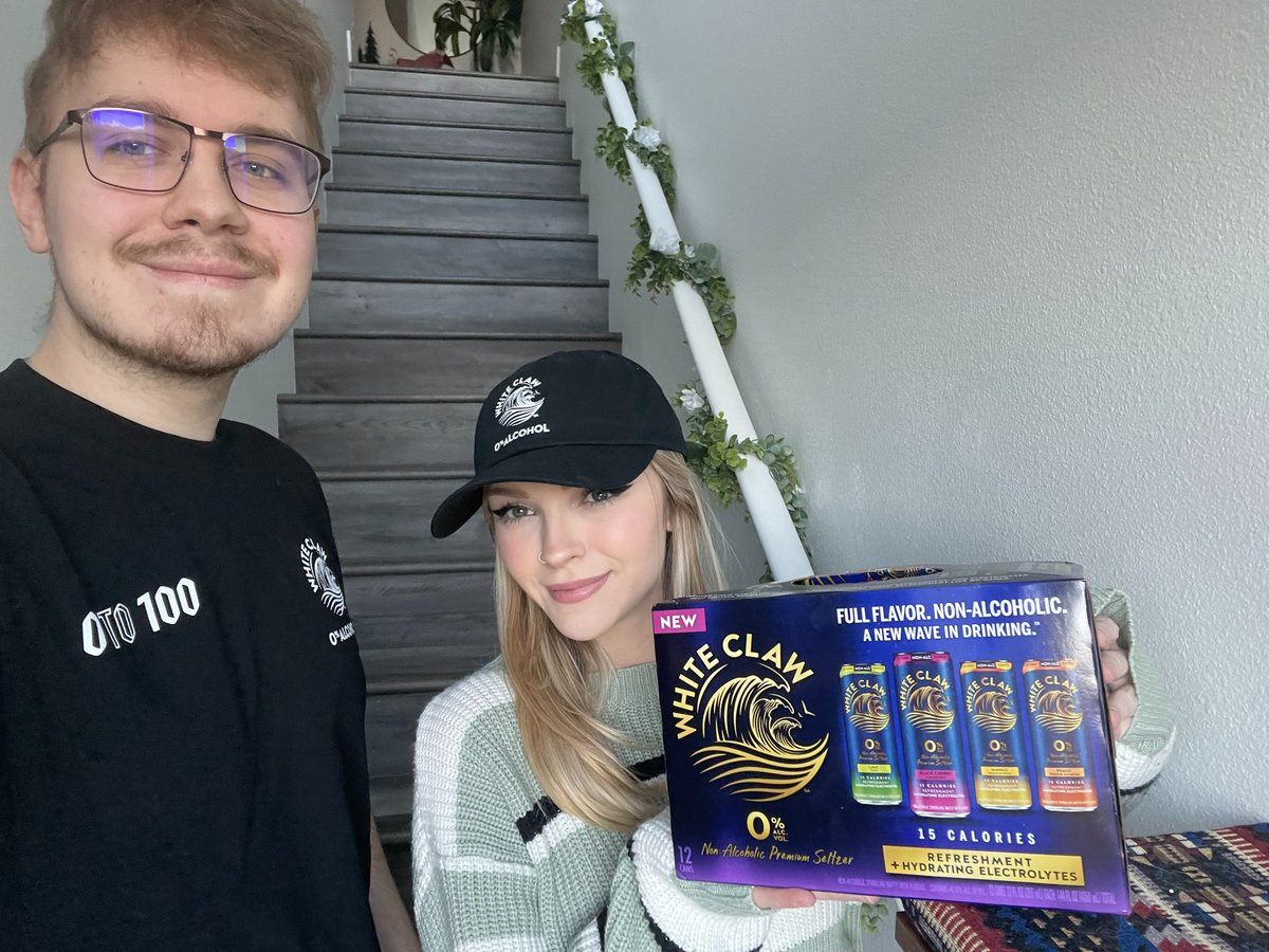 IRLBabynikki's tweet photo. Hi everyone! @sweetdreams and I are going 0 to 100 with a White Claw 0% Alcohol Happy Hour stream #Ad21 from 12-2!
Come join the vibes thanks to #WhiteClawZero https://t.co/O1WyT6R1oi