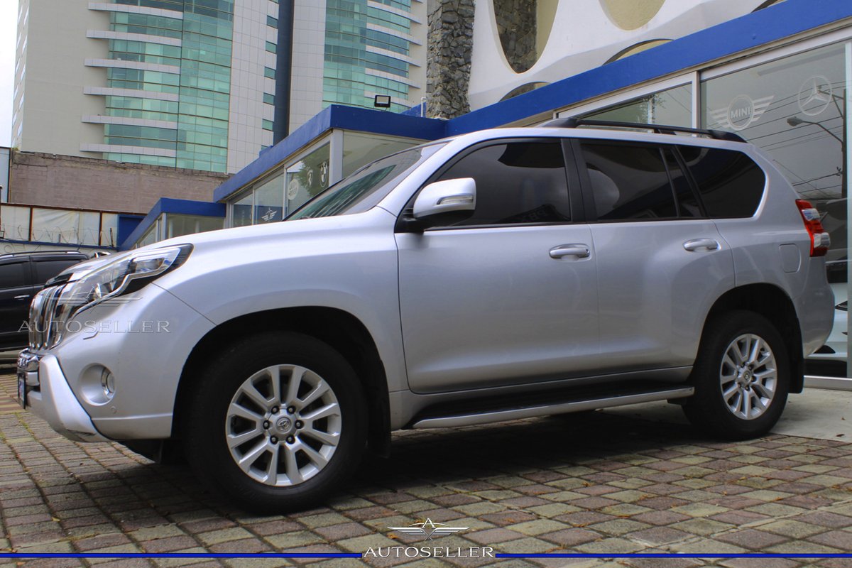 AUTOSELLER2's tweet photo. 🇯🇵Toyota🇯🇵

🔐 BLINDAJE 3+🔐

🚘 Prado VX

✅ Modelo 2015 

✅ De agencia 

🏎💨 Motor 4.0L V6 

✅ 4X4 

🤝 Récord De Agencia 

✅ Automática 

📞  PBX: 2309-8684
📲  WhatsApp: 5203-8291/4048-4188/ 5300-5330
📍  Visítanos en la 20 Calle 17-75 Zona 10
🔎  Encuéntranos en Waze https://t.co/FXCX3zPIA7