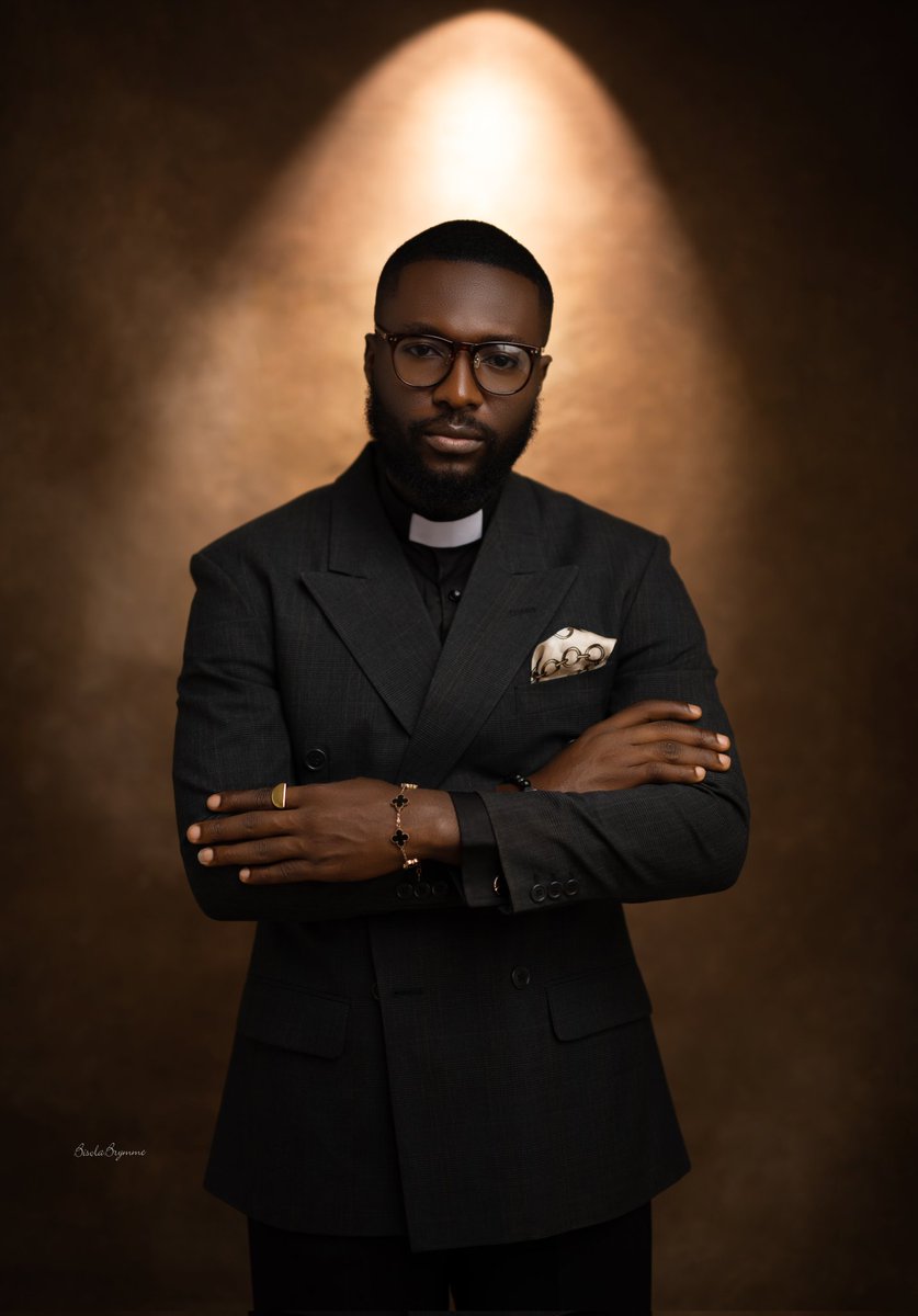 lawrenceagi1's tweet photo. The Greatest Honour of my life 🕊️➕❤️🙏🏿 https://t.co/6UVncNPHWM