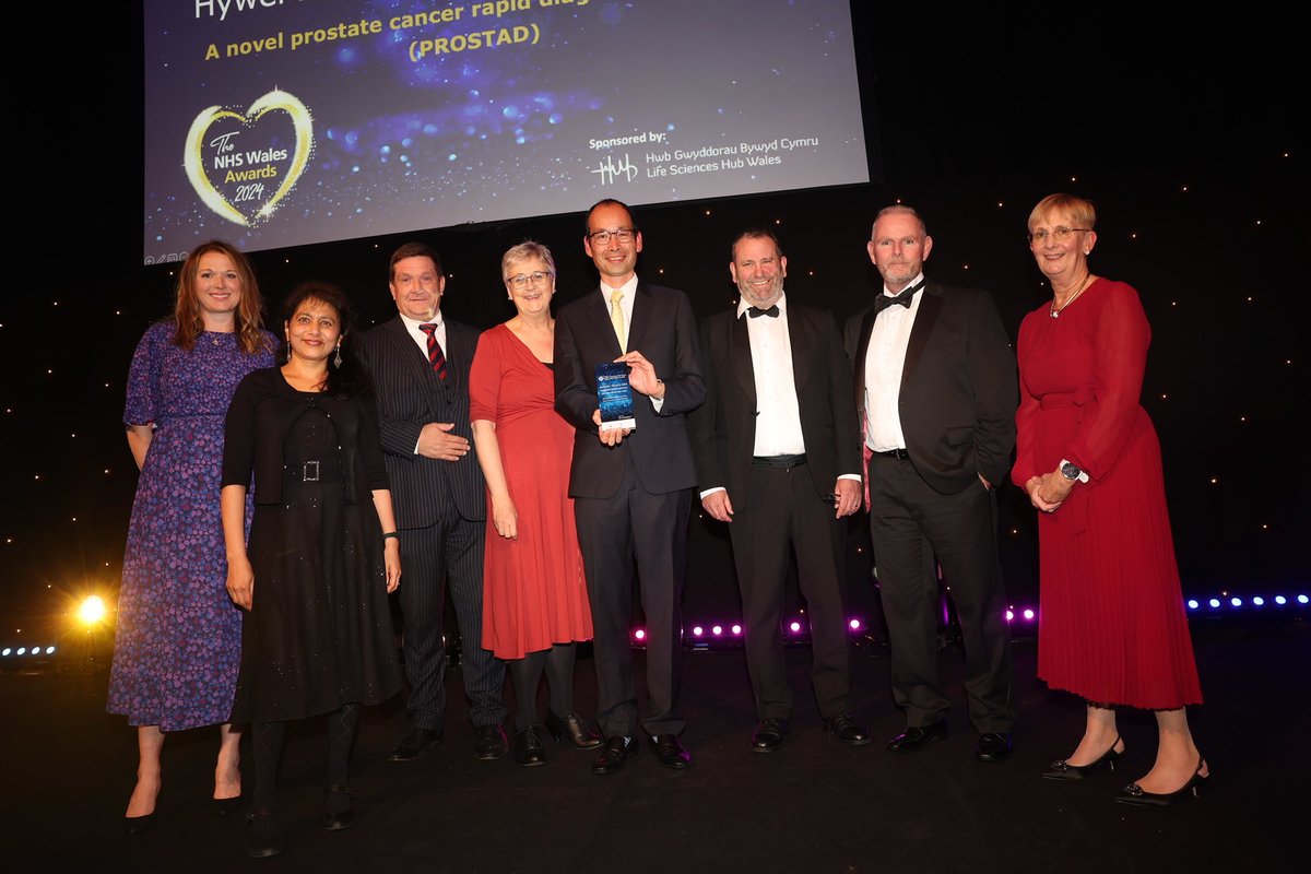 NHS Wales Awards (@nhswalesawards) on Twitter photo 🏆 NHS Wales Efficient Care Award goes to…
<a href="/HywelDdaHB/">Hywel Dda UHB</a> for the launch of a novel prostate cancer rapid diagnosis pathway in association with <a href="/SwanseaUni/">Swansea University</a> and <a href="/CRUKCymru/">Cancer Research UK in Wales</a>.
👏 Congratulations!
Learn more: executive.nhs.wales/functions/qual…
#NHSWalesAwards2024 🏆 NHS Wales Efficient Care Award goes to…
<a href="/HywelDdaHB/">Hywel Dda UHB</a> for the launch of a novel prostate cancer rapid diagnosis pathway in association with <a href="/SwanseaUni/">Swansea University</a> and <a href="/CRUKCymru/">Cancer Research UK in Wales</a>.
👏 Congratulations!
Learn more: executive.nhs.wales/functions/qual…
#NHSWalesAwards2024