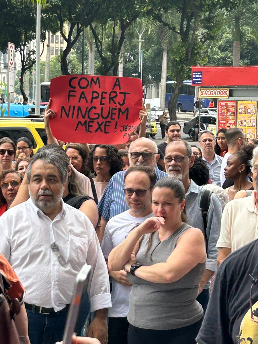 Fernando Verissimo tweet media