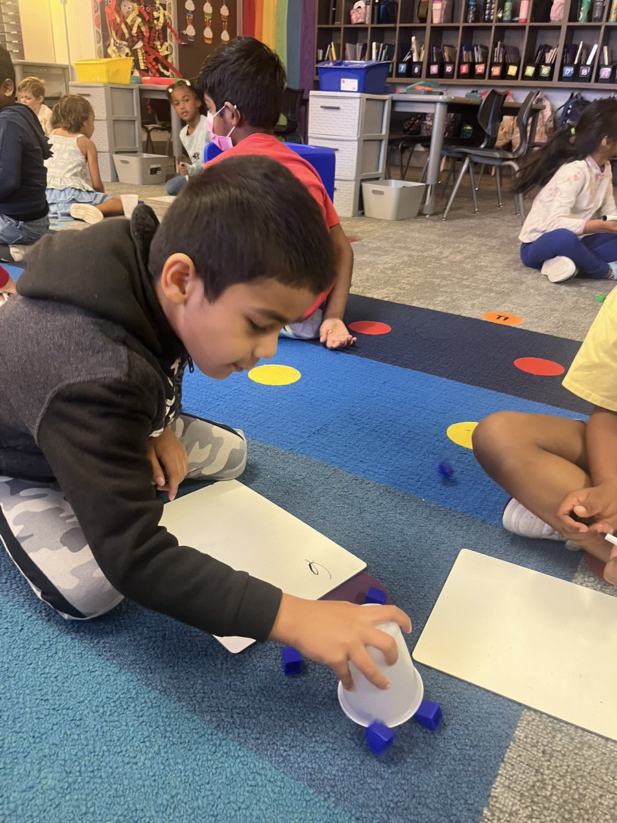 MrsRiveraKinder's tweet photo. Capture and count! These math rockstars had so much fun composing numbers this morning 💙 @PISDChristie https://t.co/6XkTsqarfR