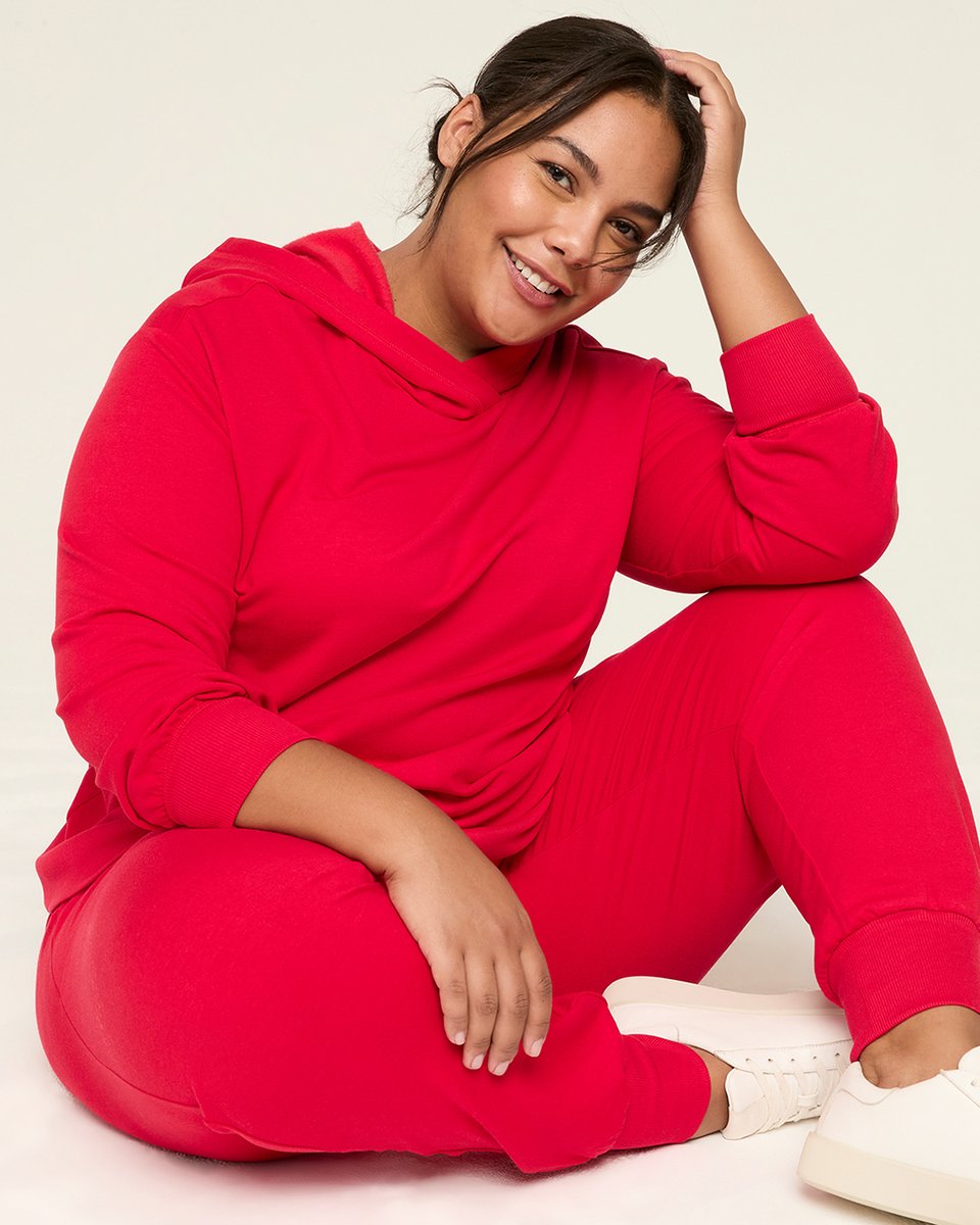 Are you red-y to LIVE in these super-soft LIVI sets? (We are.)
Shop: spr.ly/6019q23NX