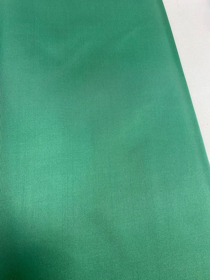 MakeitHappenCD's tweet photo. £5 Emerald green lining fabric. 
DM if you’re interested and can collect from us. https://t.co/zvWi7Eooup