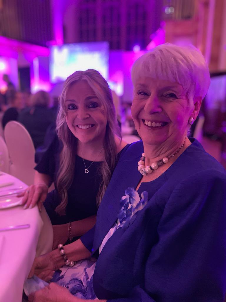 It’s that time of year again and I will never forget what a wonderful night this was. An incredibly proud moment, not just personally but for my amazing family too.

“ Special Recognition Award “

#dementiainfootball #DadsLegacy #AstleIsTheKing

<a href="/PrideOfBritain/">Pride of Britain</a> <a href="/JeffAstleFdn/">JeffAstleFdn</a>