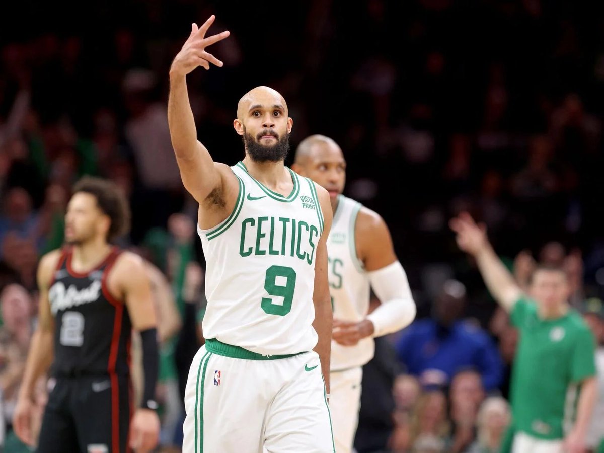 BetChampShow's tweet photo. Fading D-White‼️🏀

⭕️ Derrick White Under 25.5 PRA (-111) FanDuel
⁃Averages 15.6 PRA vs Wizards since joining Celtics
⁃Feeling inflated line from 1st game and D White is a better player at home, with this game being on the road vs Wizards home opener 
⁃Gone under 21/29 games on the road last year with this exact starting lineup
⁃Last year under in 2/2 games vs Wizards while playing 24 and 33 minutes in those games 
⁃Blowout factor with too many mouths to feed on this team everyone wants to eat
#NBAPicks #nba #SportsPicks