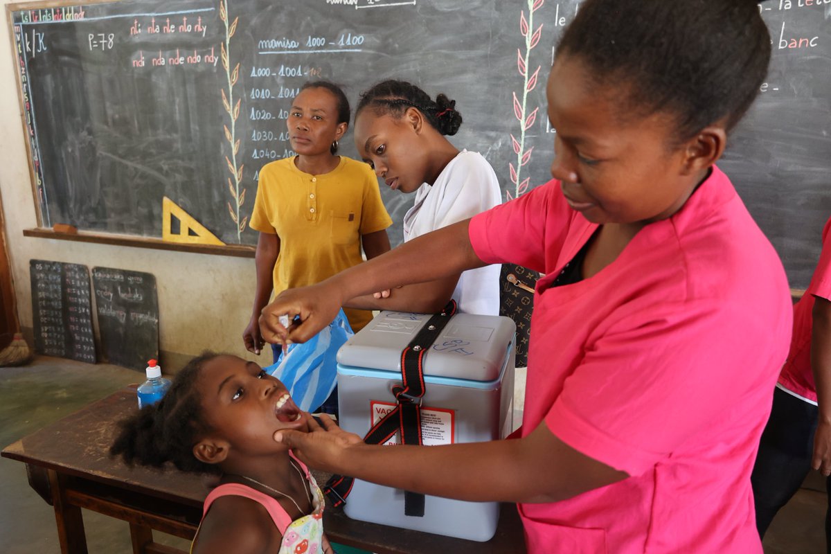 🗓️24 octobre: Journée Mondiale de Lutte contre la #Polio💉

Grâce à des décennies d'efforts et de mobilisation, nous avons fait des pas de géant vers un monde sans #polio.

Madagascar, déterminé à en finir avec la polio, n'a rapporté aucun cas de poliovirus sauvage depuis 2023.👏