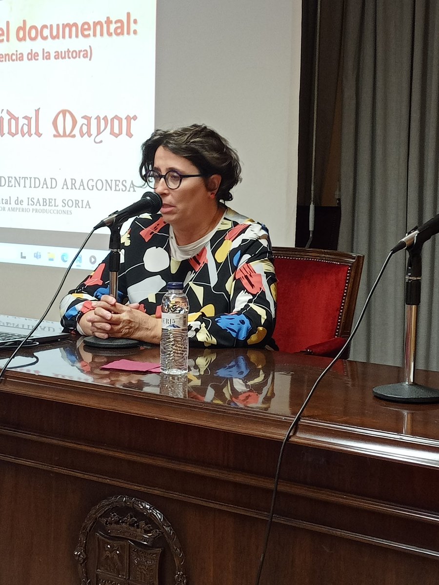 cehimo's tweet photo. Hoy hemos disfrutado de un excelente documental sobre El Vidal Mayor, libro donde se recogen los fueros de los pequeños territorios que formaban el Reino de Aragón en el siglo XIII. Gracias a Isabel Soria, a @iea_huesca por la propuesta y a @AytoMonzon por colaborar con #CEHIMO https://t.co/zzvg5Yepa9