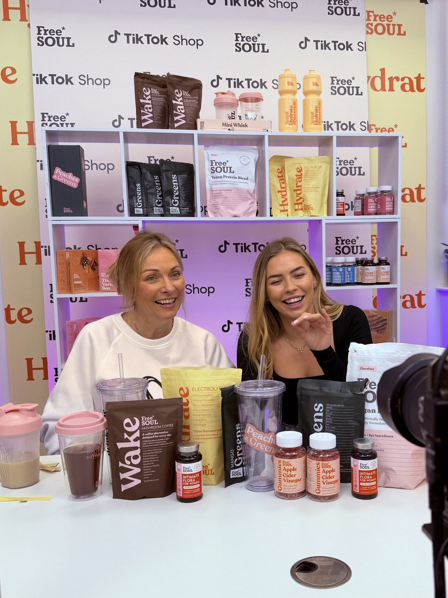 Fab day hosting a four hour live sale as part of the Free Soul super brand awareness week 💗 <a href="/AVGlancy/">Annabelle Victoria</a> #freesoul #live #content #contentcreator #tiktok #tiktoklive #tiktokshop <a href="/tiktok_uk/">TikTok UK</a>