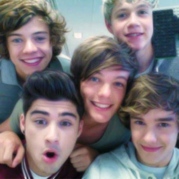 _F34RLESS_'s tweet image. “we’ll always be part of each other like growing up”