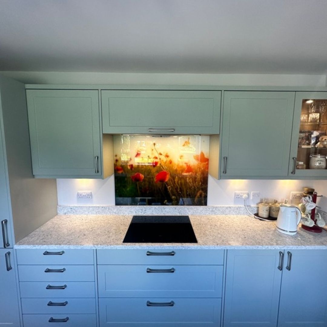 TinaRiley20's tweet photo. Our incredible team recently transformed this 1980s oak kitchen into a light and airy space that reflects the beauty of the garden 🌿💚, this kitchen is a true masterpiece! 🍽️✨ Ready to bring your dream kitchen to life? Let’s chat! https://t.co/ce3mXSmuvk