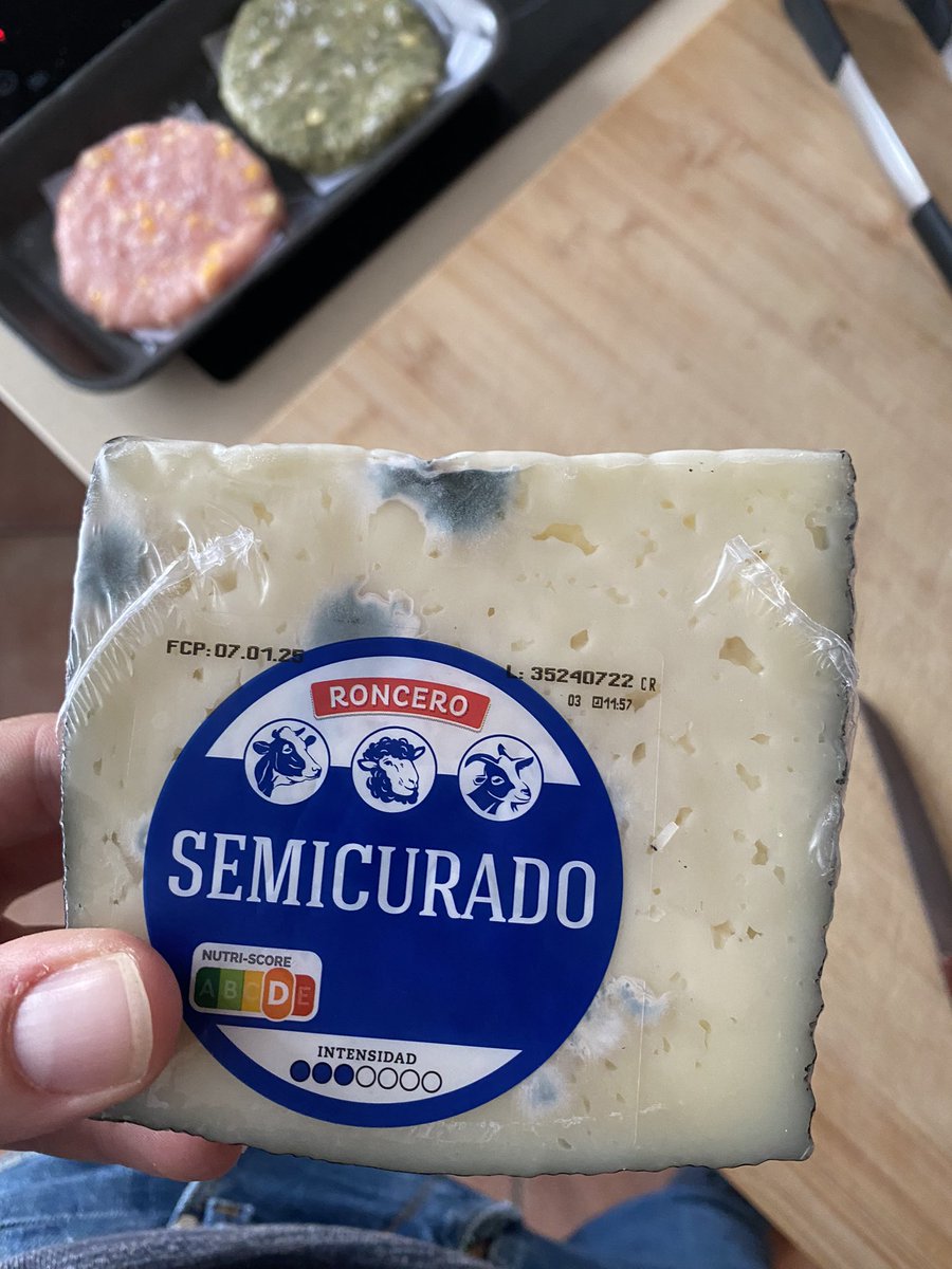 victormmal's tweet photo. @lidlespana hay que tener mas cuidado al envasar! Es la segunda vez que me pasa. No habrá 3! https://t.co/dMdrLQPHrB