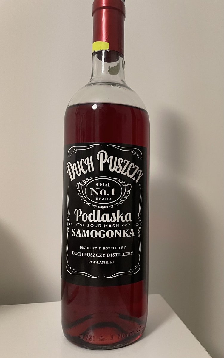 MrDexxim's tweet image. Byłem dziś na Podlasiu. Dostałem darmową próbkę lokalnego wyrobu.
Sklepowe nie mają tej mocy.
#zdrowebopolskie #freesample #Podlasie #Heritage